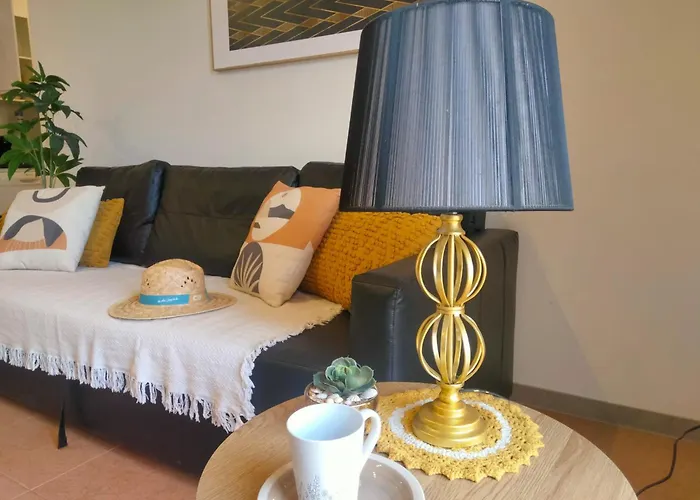 Casa Macon Gold